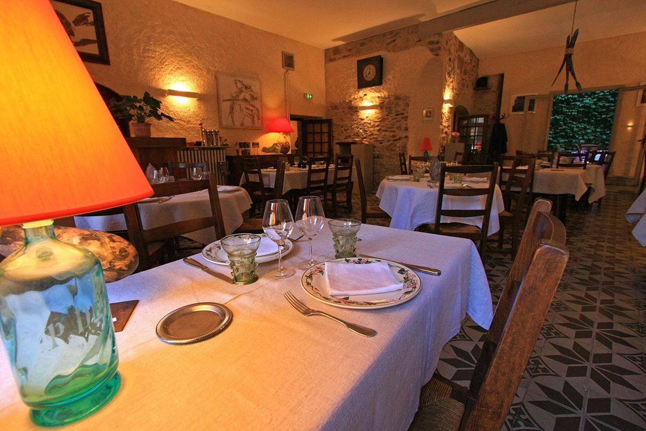 Hôtel Restaurant d'Alibert Caunes-Minervois Exterior foto